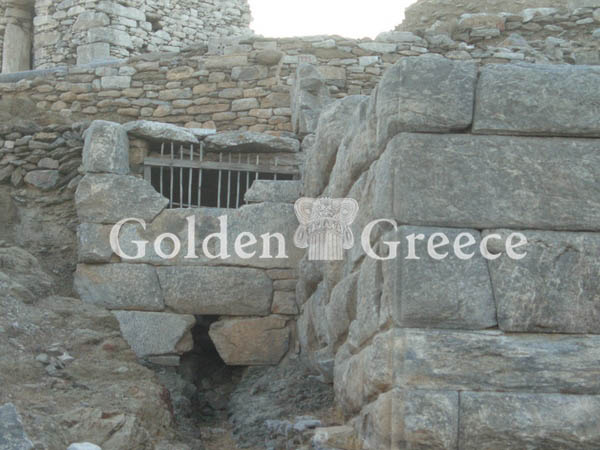 ΑΡΧΑΙΟΛΟΓΙΚΟΣ ΧΩΡΟΣ ΜΙΝΩΑ | Αμοργός | Κυκλάδες | Golden Greece
