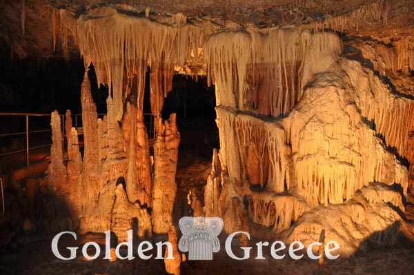 KAPSIA CAVE | Arcadia | Peloponnese | Golden Greece