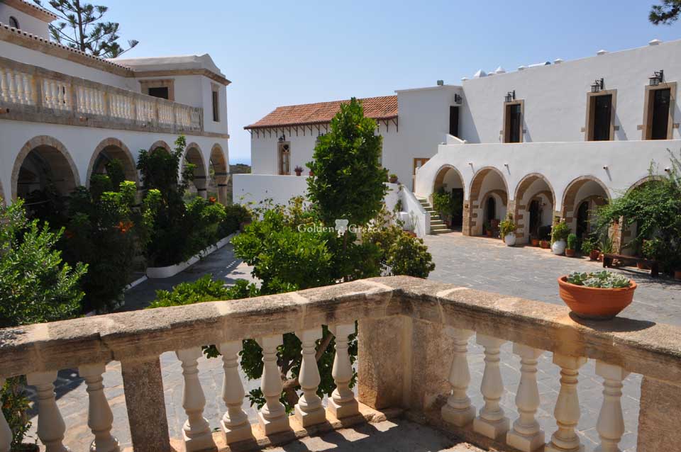 Μοναστήρια | Κύθηρα | Ιόνια Νησιά | Golden Greece