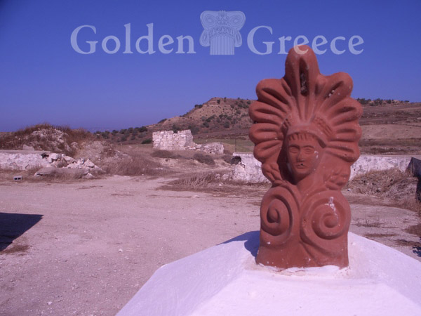 SAINTS ANARGYROI MONASTERY | Milos | Cyclades | Golden Greece
