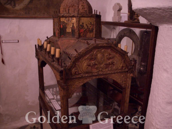 ΕΚΚΛΗΣΙΑΣΤΙΚΟ ΜΟΥΣΕΙΟ | Μήλος | Κυκλάδες | Golden Greece