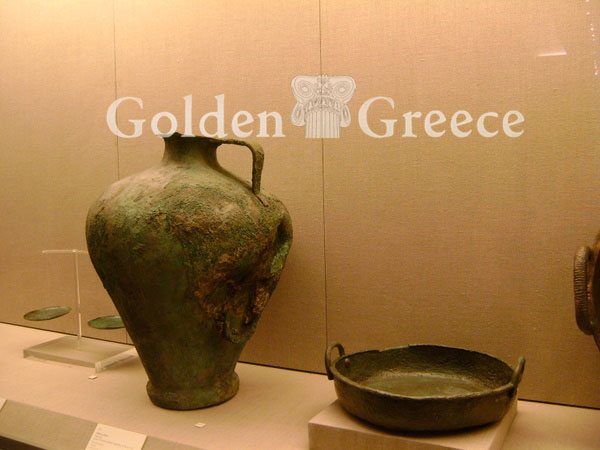 PREHISTORIC MUSEUM | Santorini | Cyclades | Golden Greece