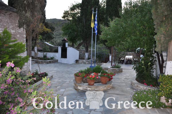 ΜΟΝΗ ΑΓΙΟΥ ΧΑΡΑΛΑΜΠΟΥΣ | Σκιάθος | Σποράδες | Golden Greece